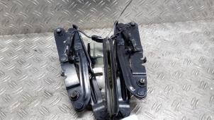 Gebruikte Motorkap Scharnier Opel Insignia Grand Sport 1.5 Turbo 16V 140 Prijs € 78,75 Margeregeling aangeboden door Autodemontagebedrijf van Boxtel