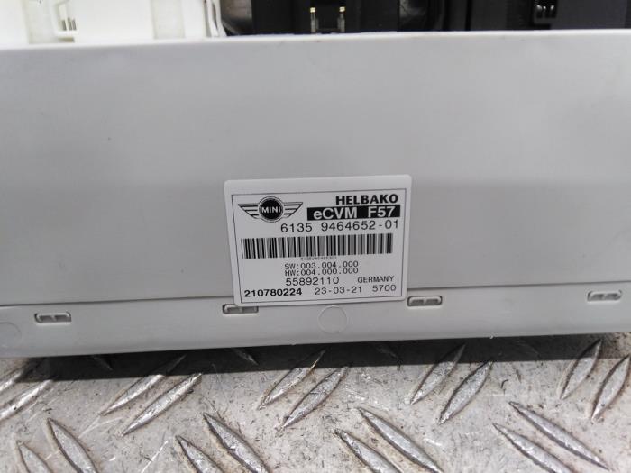 Gebruikte Cabriokap computer Mini Mini (F56) 1.5 12V One Prijs € 105,00 Margeregeling aangeboden door Autodemontagebedrijf van Boxtel