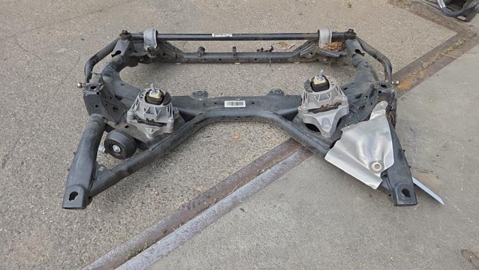 Gebruikte Subframe BMW 4 serie Gran Coupe (F36) 418i 1.5 TwinPower Turbo 12V Prijs € 341,25 Margeregeling aangeboden door Autodemontagebedrijf van Boxtel