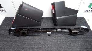 Gebruikte Achterbumper Renault Trafic (1FL/2FL/3FL/4FL) 2.0 dCi 16V 170 Prijs € 262,50 Margeregeling aangeboden door Autodemontagebedrijf van Boxtel