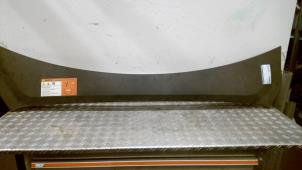 Gebruikte Paravent Tesla Model X 75D Prijs € 73,50 Margeregeling aangeboden door Autodemontagebedrijf van Boxtel