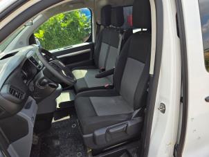 Gebruikte Stoel links Fiat Scudo E-Scudo Prijs € 420,00 Margeregeling aangeboden door Autodemontagebedrijf van Boxtel