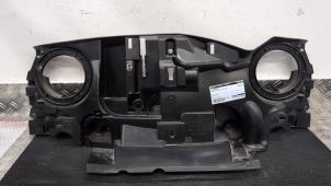 Gebruikte Frontpaneel Renault Twizy 80 Prijs € 73,50 Margeregeling aangeboden door Autodemontagebedrijf van Boxtel