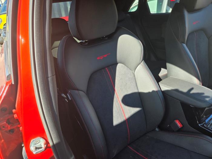 Bekleding Set (compleet) van een Kia Ceed (CDB5/CDBB) 1.6 T-GDI 16V GT 2021