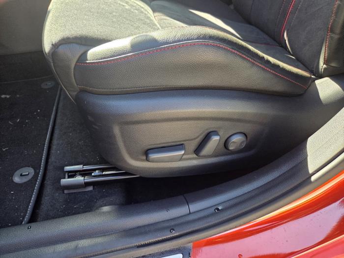 Bekleding Set (compleet) van een Kia Ceed (CDB5/CDBB) 1.6 T-GDI 16V GT 2021