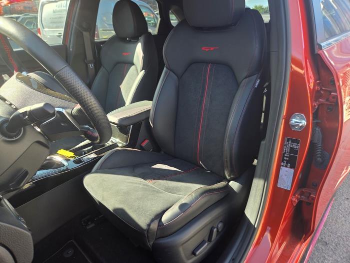 Bekleding Set (compleet) van een Kia Ceed (CDB5/CDBB) 1.6 T-GDI 16V GT 2021