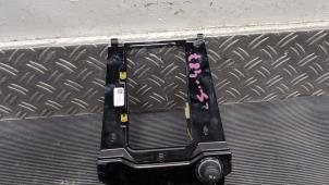 Gebruikte Dashboard sierlijst Volkswagen T-Roc I 1.0 TSI 12V Prijs € 36,75 Margeregeling aangeboden door Autodemontagebedrijf van Boxtel