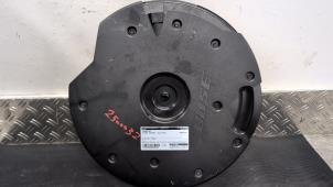 Gebruikte Subwoofer Nissan Qashqai (J11) 1.3 DIG-T 160 16V Prijs € 78,75 Margeregeling aangeboden door Autodemontagebedrijf van Boxtel