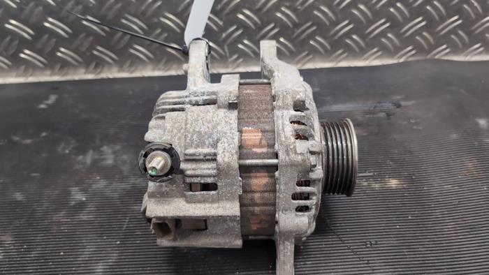 Gebruikte Dynamo Mitsubishi Space Star (A0) 1.2 12V Prijs € 52,50 Margeregeling aangeboden door Autodemontagebedrijf van Boxtel