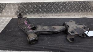 Gebruikte Draagarm rechts-voor Ford C-Max (DXA) 1.0 Ti-VCT EcoBoost 12V 125 Prijs € 23,10 Margeregeling aangeboden door Autodemontagebedrijf van Boxtel