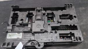 Gebruikte Zekeringkast BMW M760 (G70) 3.0 M760e xDrive Prijs € 52,50 Margeregeling aangeboden door Autodemontagebedrijf van Boxtel