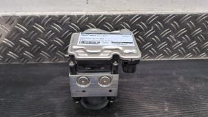 Gebruikte ABS Pomp Renault Kangoo Express (RFK) 1.5 Blue dCi 115 Prijs € 262,50 Margeregeling aangeboden door Autodemontagebedrijf van Boxtel