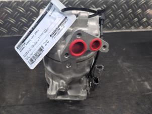 Gebruikte Pomp Airco Renault Scénic IV (RFAJ) 1.3 TCE 115 16V Prijs € 63,00 Margeregeling aangeboden door Autodemontagebedrijf van Boxtel