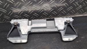 Gebruikte Camera voorzijde Mercedes C (W205) C-350 e 2.0 16V Prijs € 147,00 Margeregeling aangeboden door Autodemontagebedrijf van Boxtel