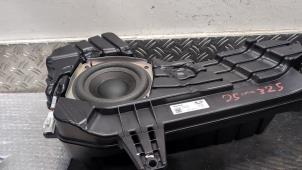 Gebruikte Subwoofer Hyundai i20 (BC3) 1.0 T-GDI 100 Mild Hybrid 48V 12V Prijs € 131,25 Margeregeling aangeboden door Autodemontagebedrijf van Boxtel