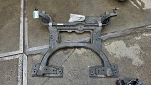 Gebruikte Subframe Mercedes CLA (117.3) 1.6 CLA-180 16V Prijs € 68,25 Margeregeling aangeboden door Autodemontagebedrijf van Boxtel