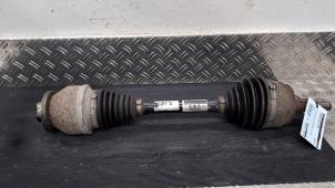 Gebruikte Steekas links-achter Volkswagen Transporter T6 2.0 TDI DRF Prijs € 105,00 Margeregeling aangeboden door Autodemontagebedrijf van Boxtel