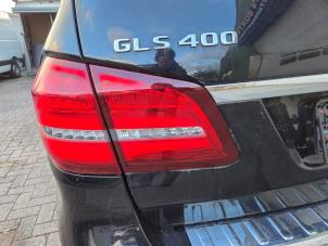 Gebruikte Achterlicht links Mercedes GLS (X166) 3.0 GLS-400 V6 24V 4-Matic Prijs € 157,50 Margeregeling aangeboden door Autodemontagebedrijf van Boxtel