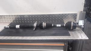 Gebruikte Homokineetas rechts-voor Mercedes CLA (118.3) 1.3 CLA-180 Turbo 16V Prijs € 315,00 Margeregeling aangeboden door Autodemontagebedrijf van Boxtel