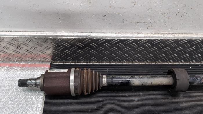 Aandrijfas rechts-voor van een Opel Insignia Grand Sport 1.5 Turbo 16V 140 2017