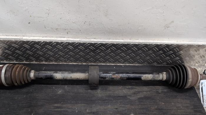 Aandrijfas rechts-voor van een Opel Insignia Grand Sport 1.5 Turbo 16V 140 2017