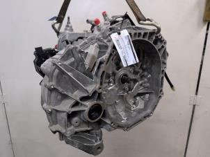 Gebruikte Automaatbak Renault Austral 1.2 E-Tech Hybrid 200 Prijs € 1.905,75 Inclusief btw aangeboden door Autodemontagebedrijf van Boxtel