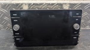 Gebruikte Display Multi Media regelunit Volkswagen T-Roc I 1.5 TSI 16V Prijs € 157,50 Margeregeling aangeboden door Autodemontagebedrijf van Boxtel