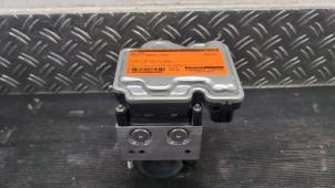 Gebruikte ABS Pomp Renault Kangoo (RK..) 1.3 TCE 130 16V Prijs € 236,25 Margeregeling aangeboden door Autodemontagebedrijf van Boxtel