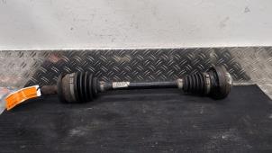 Gebruikte Steekas links-voor Volkswagen Transporter T5 2.0 TDI DRF Prijs € 73,50 Margeregeling aangeboden door Autodemontagebedrijf van Boxtel