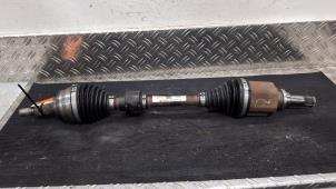 Gebruikte Homokineetas links-voor Dacia Jogger 1.6 Hybrid 140 16V Prijs € 183,75 Margeregeling aangeboden door Autodemontagebedrijf van Boxtel