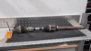 Gebruikte Steekas rechts-voor Renault Espace (RFCJ) 2.0 Blue dCi 160 Prijs € 131,25 Margeregeling aangeboden door Autodemontagebedrijf van Boxtel