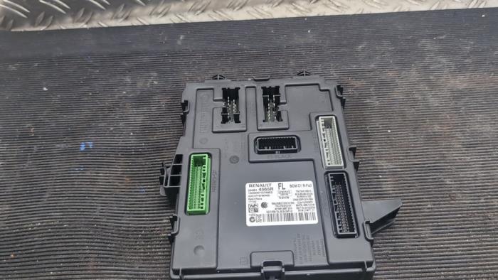 Gebruikte Computer Body Control Renault Espace (RFCJ) 1.6 Energy dCi 160 Prijs € 52,50 Margeregeling aangeboden door Autodemontagebedrijf van Boxtel
