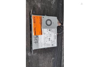 Gebruikte Regelunit Multi Media Renault Clio V (RJAB) 1.3 TCE 140 16V Prijs € 315,00 Margeregeling aangeboden door Autodemontagebedrijf van Boxtel