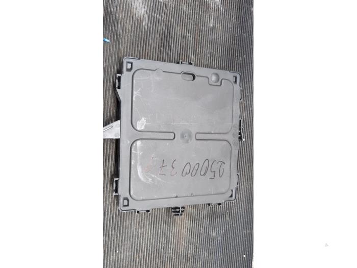 Gebruikte Module Bodycontrol Renault Espace (RFCJ) 2.0 Blue dCi 160 Prijs € 105,00 Margeregeling aangeboden door Autodemontagebedrijf van Boxtel