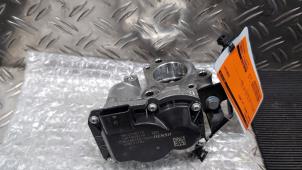 Gebruikte Gasklephuis Renault Kangoo Express (RFK) 1.5 Blue dCi 115 Prijs € 84,00 Margeregeling aangeboden door Autodemontagebedrijf van Boxtel