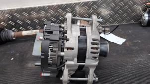 Gebruikte Dynamo Dacia Duster (DJF) 1.2 TCE 130 12V Mild Hybrid 4x2 Prijs € 787,50 Margeregeling aangeboden door Autodemontagebedrijf van Boxtel