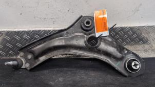 Gebruikte Triangel links-voor Renault Kangoo Express (RFK) 1.5 Blue dCi 115 Prijs € 73,50 Margeregeling aangeboden door Autodemontagebedrijf van Boxtel