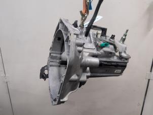 Gebruikte Versnellingsbak Dacia Duster (DJF) 1.0 Eco-G 12V Prijs € 945,00 Margeregeling aangeboden door Autodemontagebedrijf van Boxtel