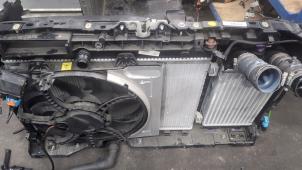 Gebruikte Koelerset Peugeot 208 II (UB/UH/UP) 1.2 Vti 12V PureTech 100 Prijs € 682,50 Margeregeling aangeboden door Autodemontagebedrijf van Boxtel