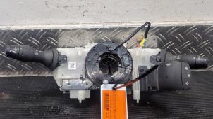 Gebruikte Combischakelaar Stuurkolom Renault Master III (FV) 2.3 dCi 125 16V FWD Prijs € 52,50 Margeregeling aangeboden door Autodemontagebedrijf van Boxtel