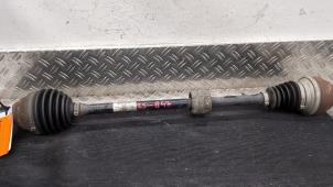 Gebruikte Aandrijfas rechts-voor Volkswagen Passat (3G2) 1.5 TSI 16V Prijs € 183,75 Margeregeling aangeboden door Autodemontagebedrijf van Boxtel