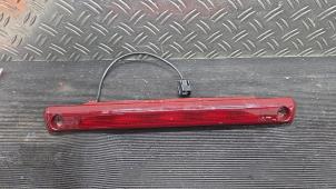 Gebruikte Extra Remlicht midden Renault Master IV 2.0 Blue dCi 105 Prijs € 36,75 Margeregeling aangeboden door Autodemontagebedrijf van Boxtel