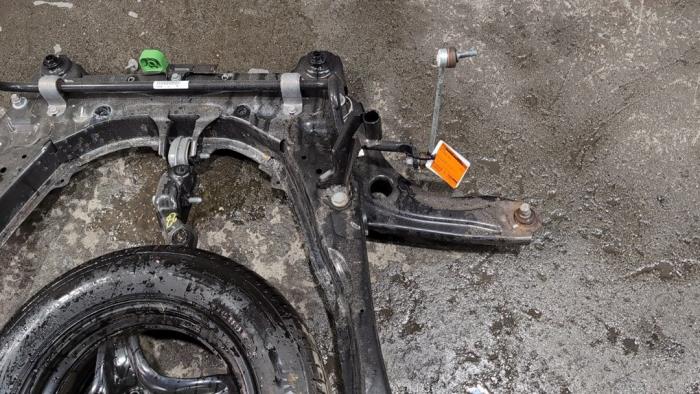 Subframe van een Dacia Sandero III 1.0 TCe 90 12V 2024