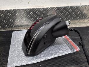 Gebruikte Buitenspiegel rechts Volvo XC40 (XZ) 1.5 T4 Plug-in Hybrid 12V Prijs € 288,75 Margeregeling aangeboden door Autodemontagebedrijf van Boxtel