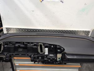 Gebruikte Dashboard Renault Megane E-Tech (RCB) 40 kWh Prijs € 420,00 Margeregeling aangeboden door Autodemontagebedrijf van Boxtel