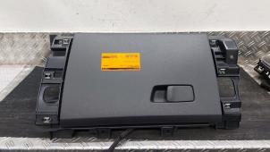 Gebruikte Dashboardkastje Renault Trafic (1FL/2FL/3FL/4FL) 2.0 dCi 16V 170 Prijs € 52,50 Margeregeling aangeboden door Autodemontagebedrijf van Boxtel