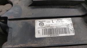 Gebruikte Linker Koplamp Volkswagen Transporter T6 2.0 TDI 150 Prijs € 682,50 Margeregeling aangeboden door Autodemontagebedrijf van Boxtel