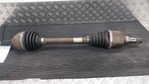 Gebruikte Cardanas links-voor (VWA) Ford Fiesta 7 1.0 EcoBoost 12V 100 Prijs € 78,75 Margeregeling aangeboden door Autodemontagebedrijf van Boxtel