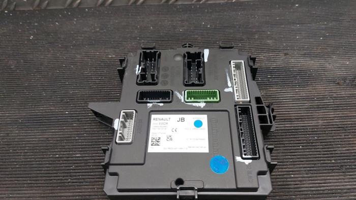Gebruikte Computer Body Control Mitsubishi ASX (VSX/VSE) 1.6 HEV Prijs € 105,00 Margeregeling aangeboden door Autodemontagebedrijf van Boxtel