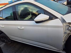 Gebruikte Portier 4Deurs rechts-voor Skoda Kamiq 1.0 TSI 12V Prijs € 682,50 Margeregeling aangeboden door Autodemontagebedrijf van Boxtel